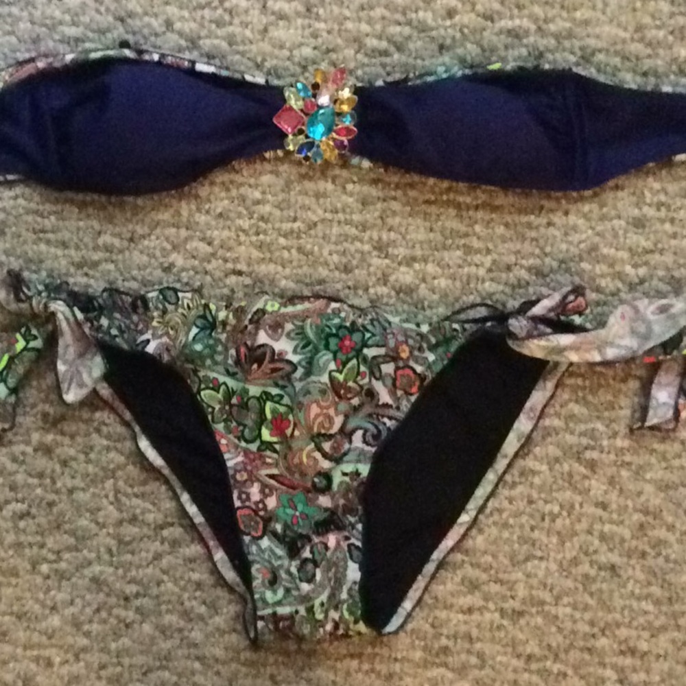 Large Victoria's Secret Bandeau bikini
